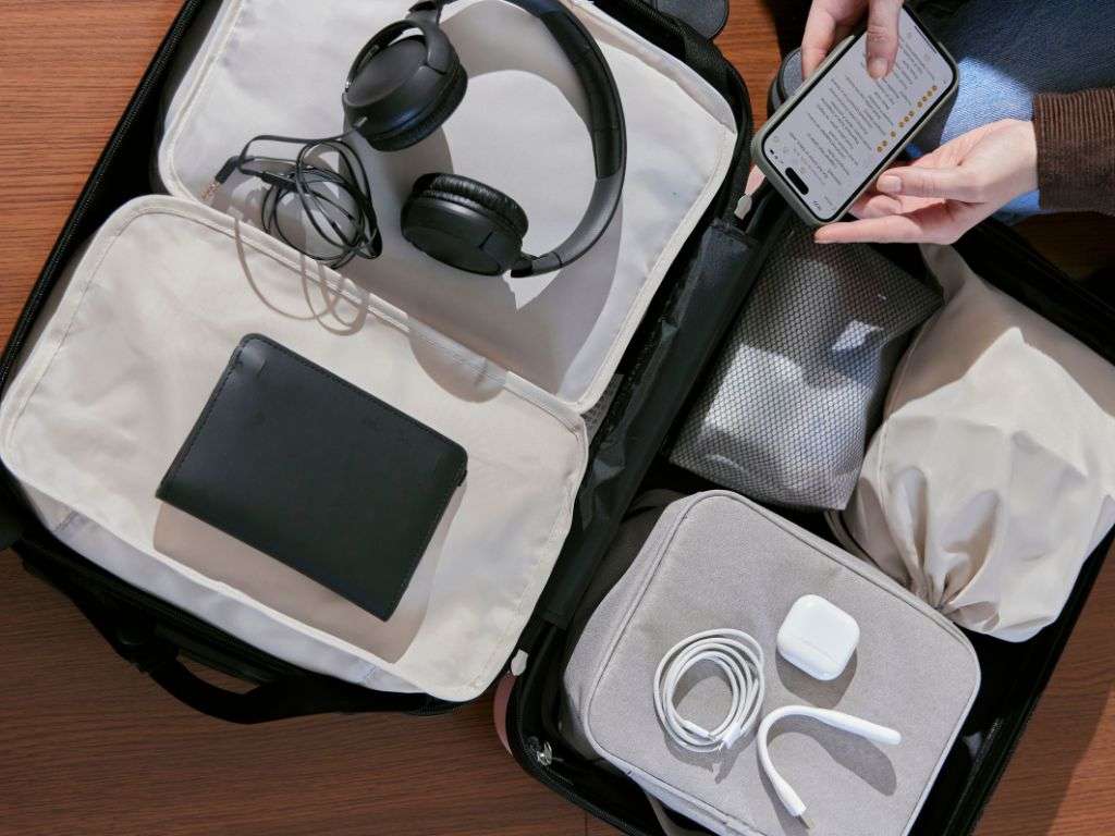7 Packing Hacks To Lighten Your Suitcase Travel packing Tips For A Week