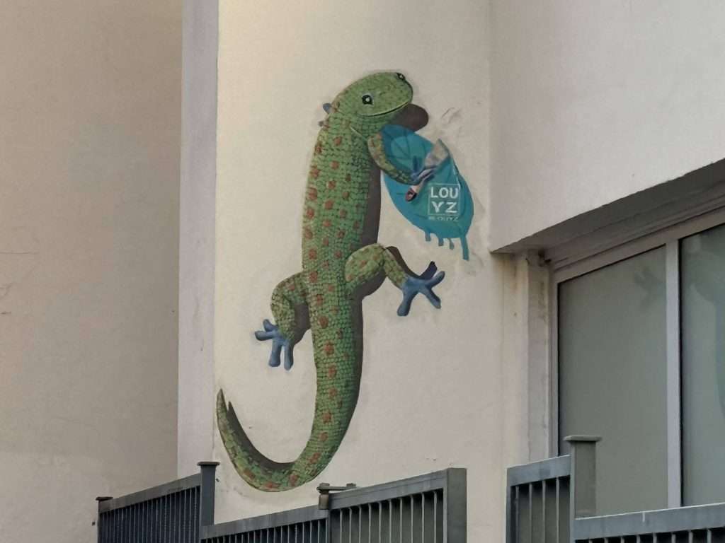 Lou YZ Lizard Street Art In Paris