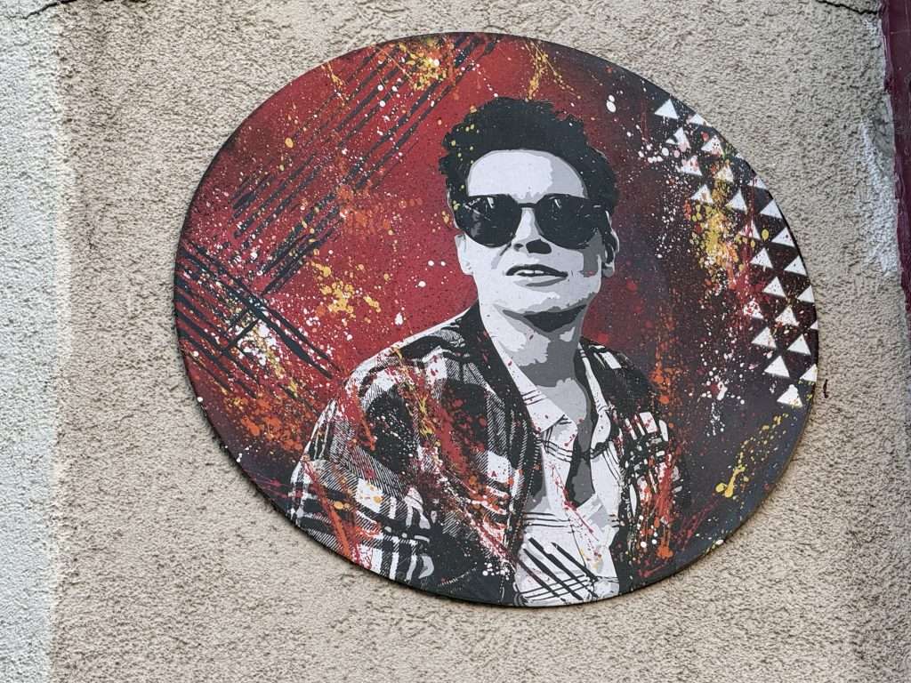 Streets Filled With Art In Paris