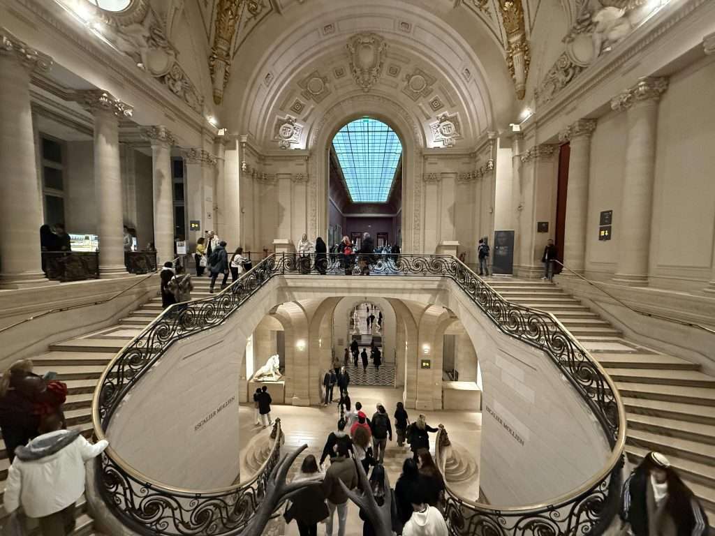 Louvre Museum Staircase Most Important Things To See In The Louvre Louvre Artwork