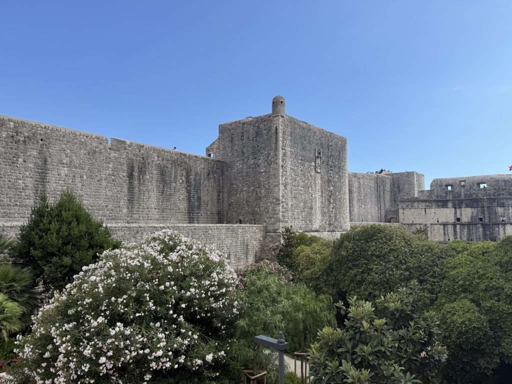 Pile Gate Dubrovnik Croatia Old Town Dubrovnik Game Of Thrones Old Town Dubrovnik Shops